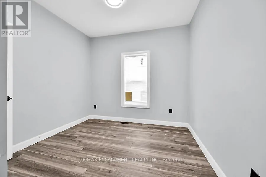 16 WEBLING STREET