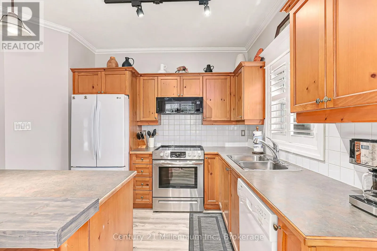 120 - 184 SNOWBRIDGE WAY, #120