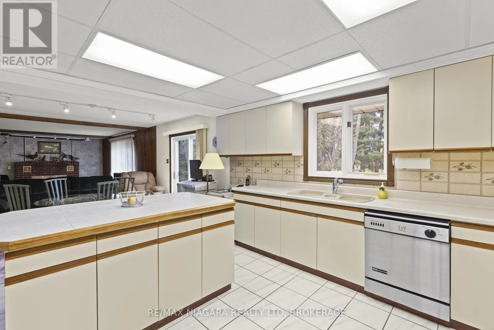 683 CANBORO ROAD