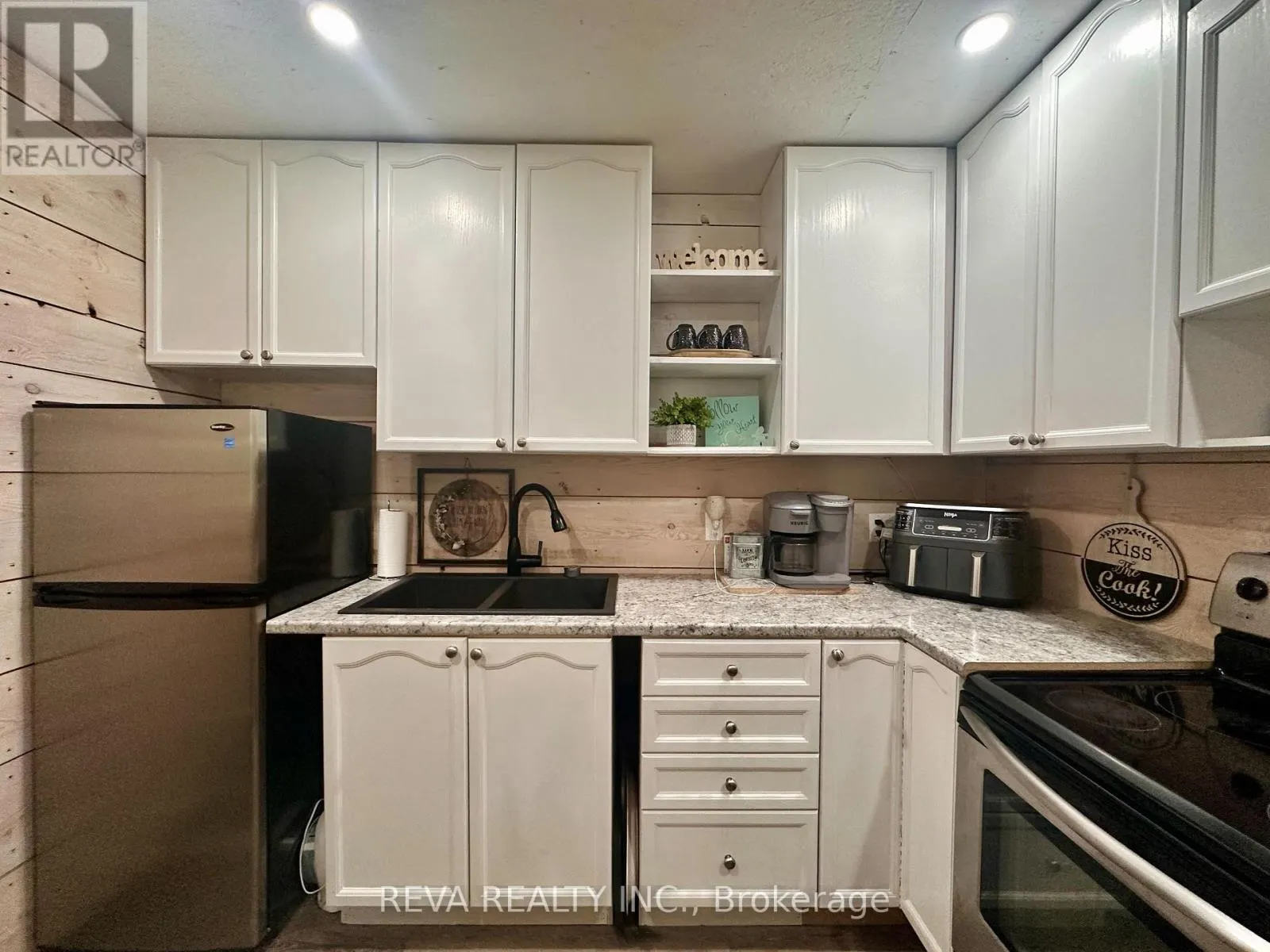 219 ELGIN ROAD