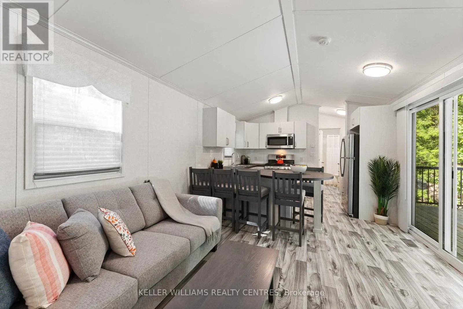 UNIT #4 - 202 HIDDEN GLEN ROAD