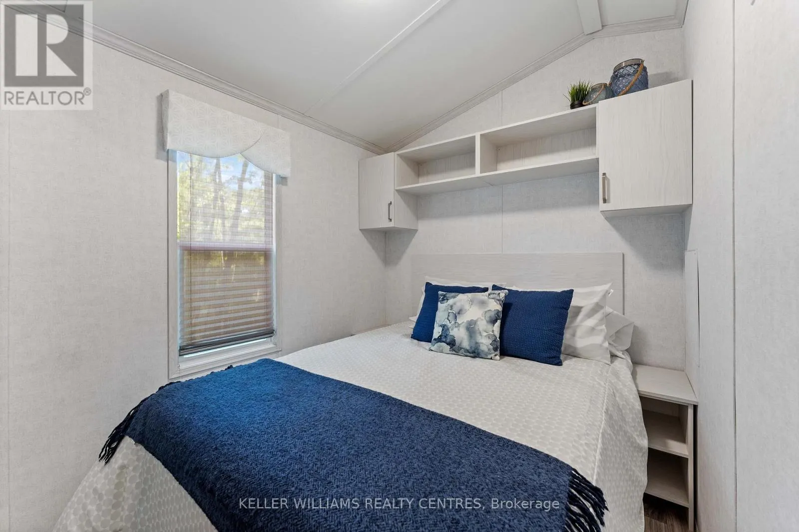 UNIT #4 - 202 HIDDEN GLEN ROAD