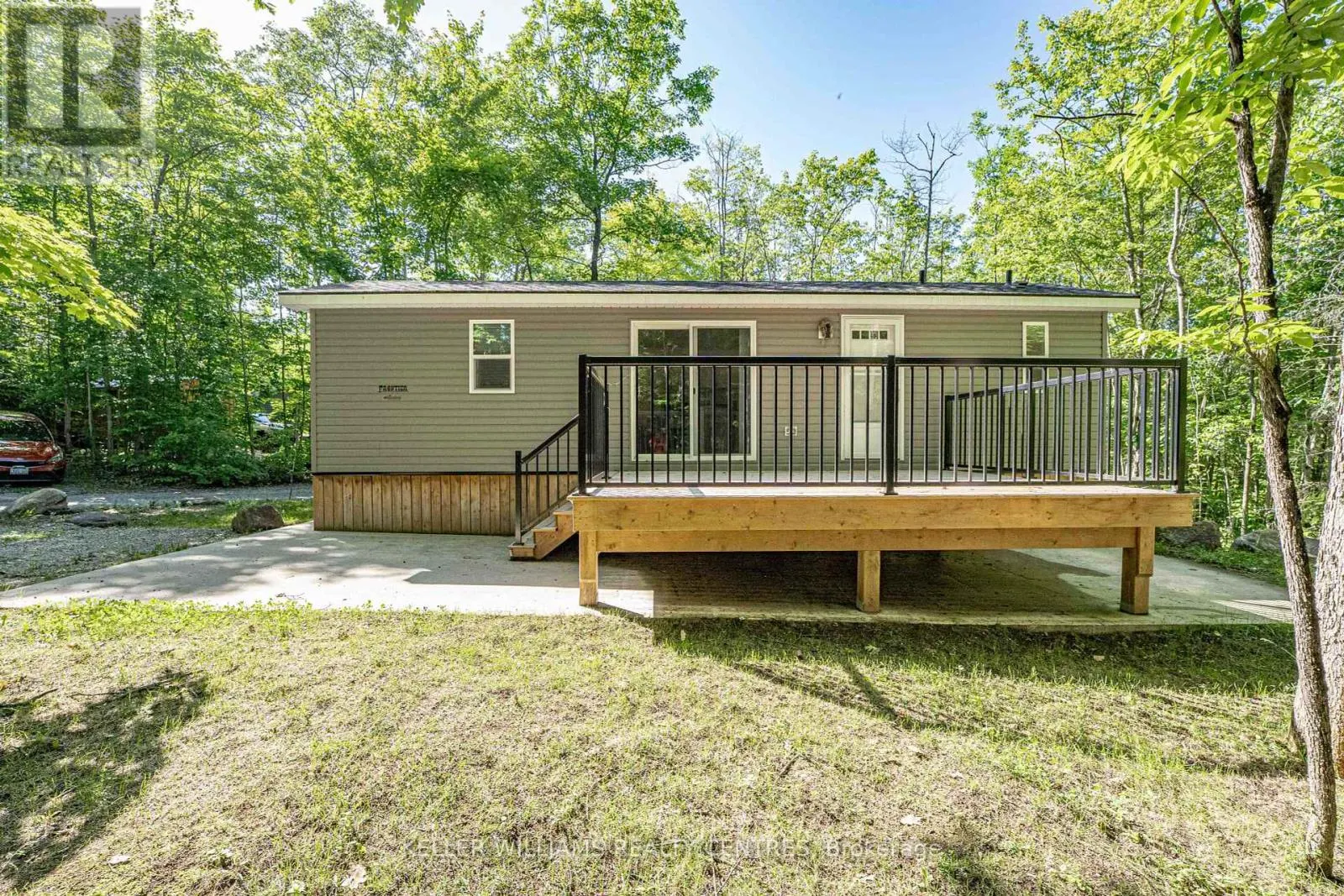 UNIT #4 - 202 HIDDEN GLEN ROAD