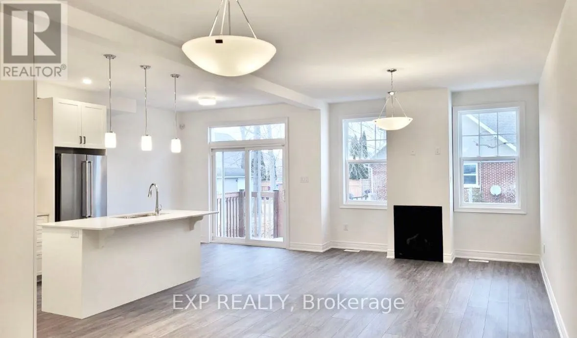 4 PARADISE GROVE