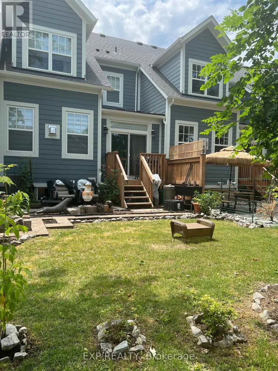 4 PARADISE GROVE