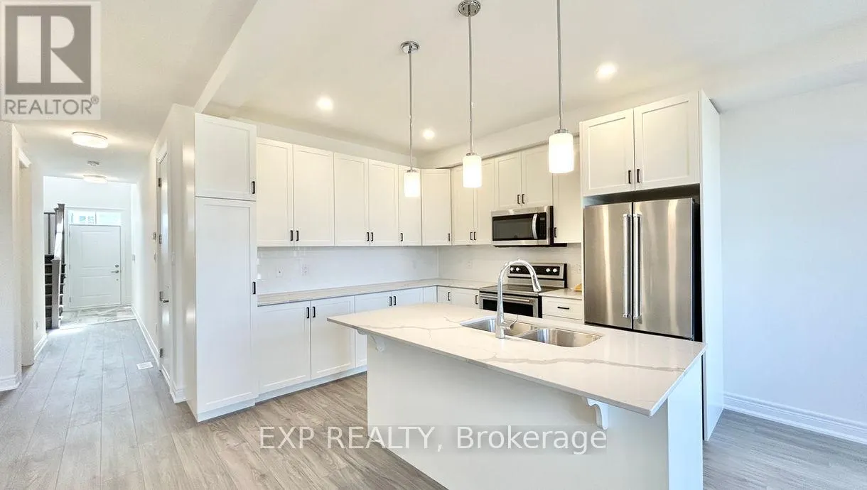 4 PARADISE GROVE