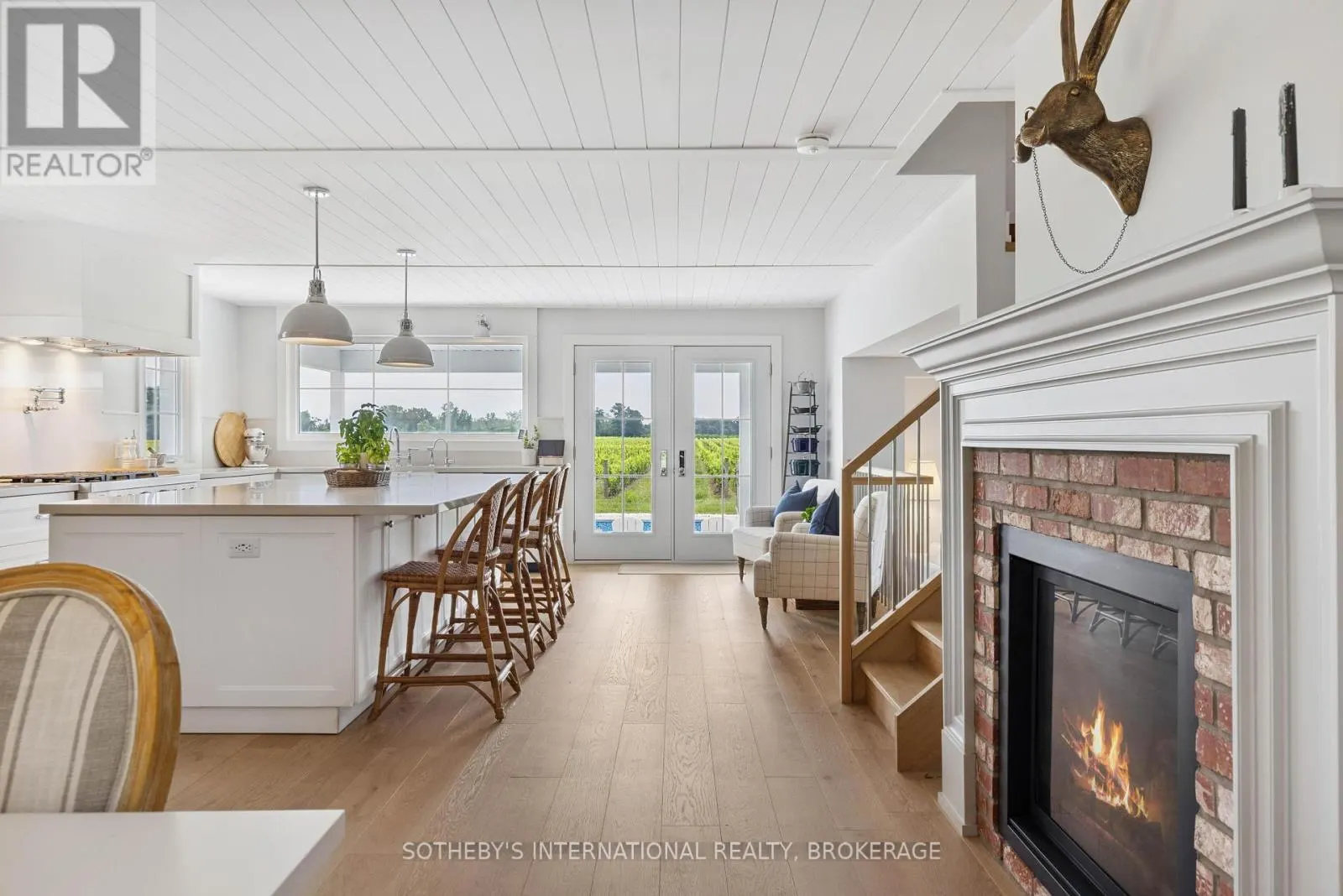 1219 LAKESHORE ROAD
