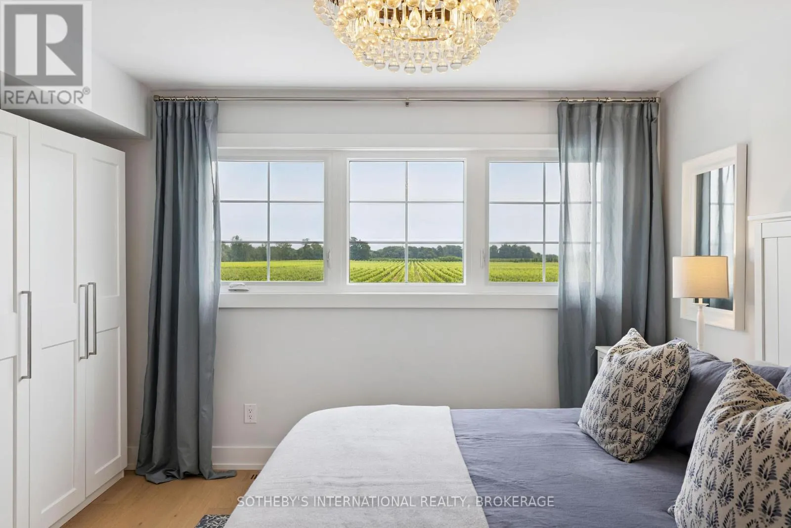 1219 LAKESHORE ROAD
