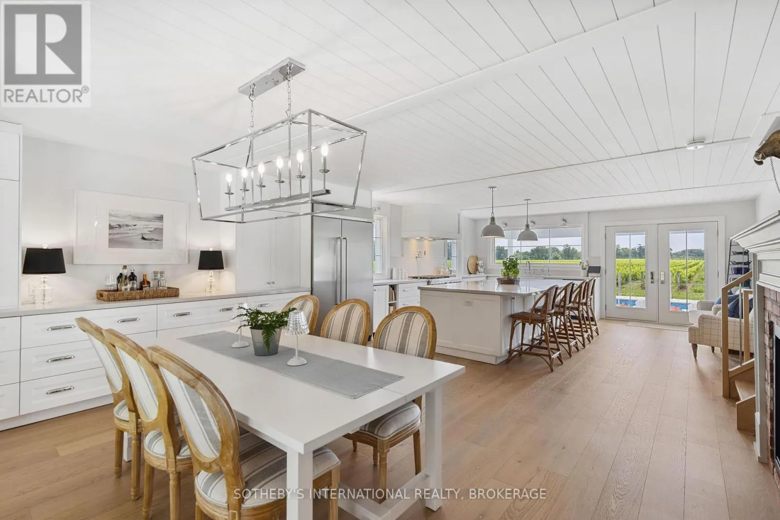 1219 LAKESHORE ROAD