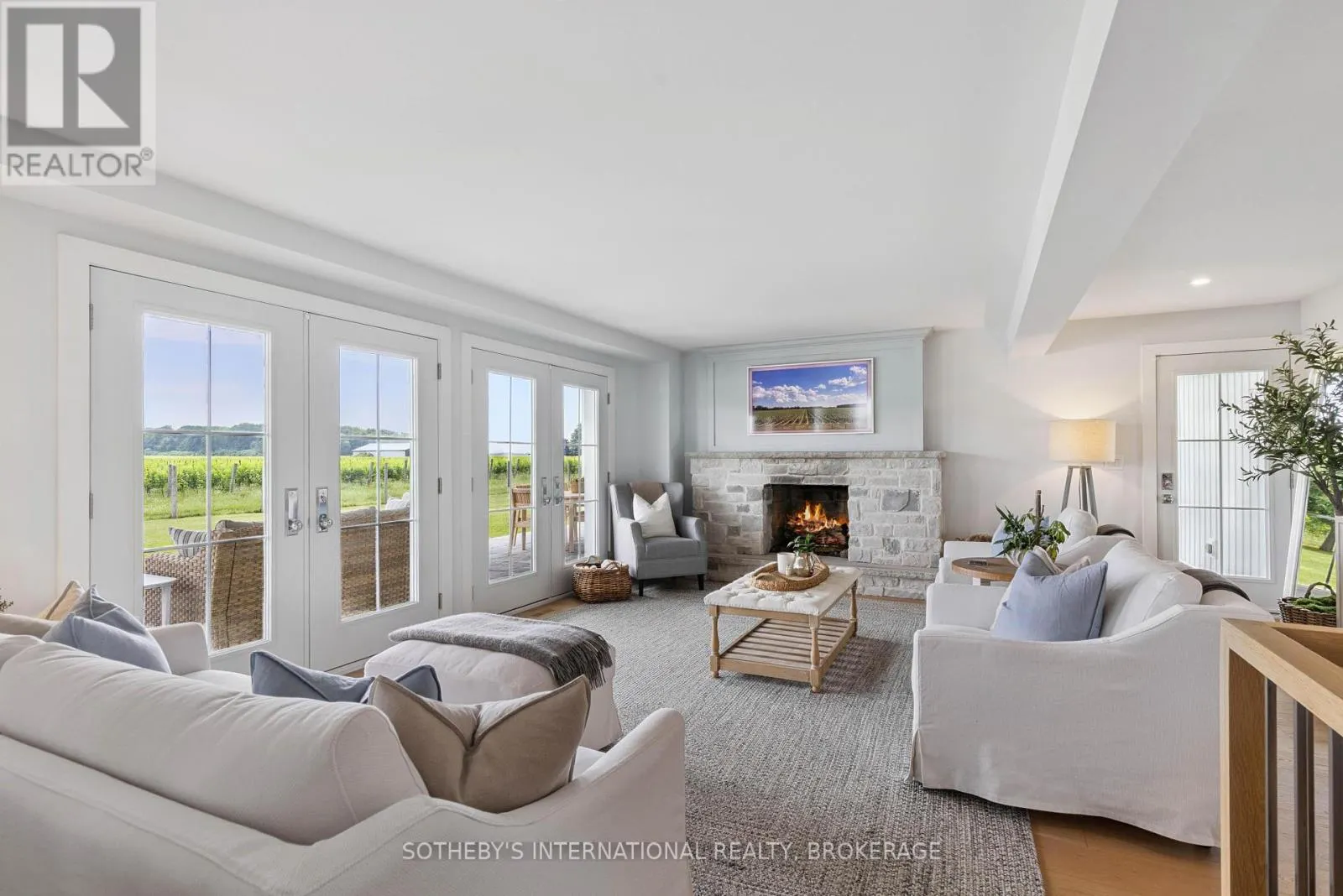 1219 LAKESHORE ROAD