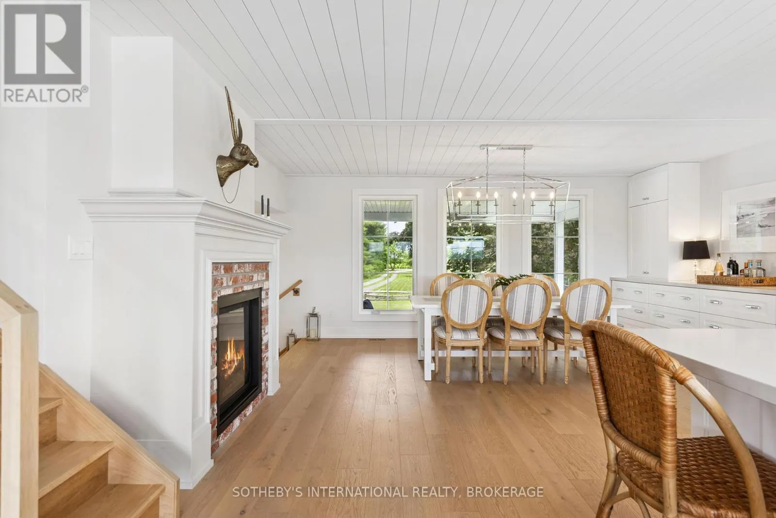 1219 LAKESHORE ROAD