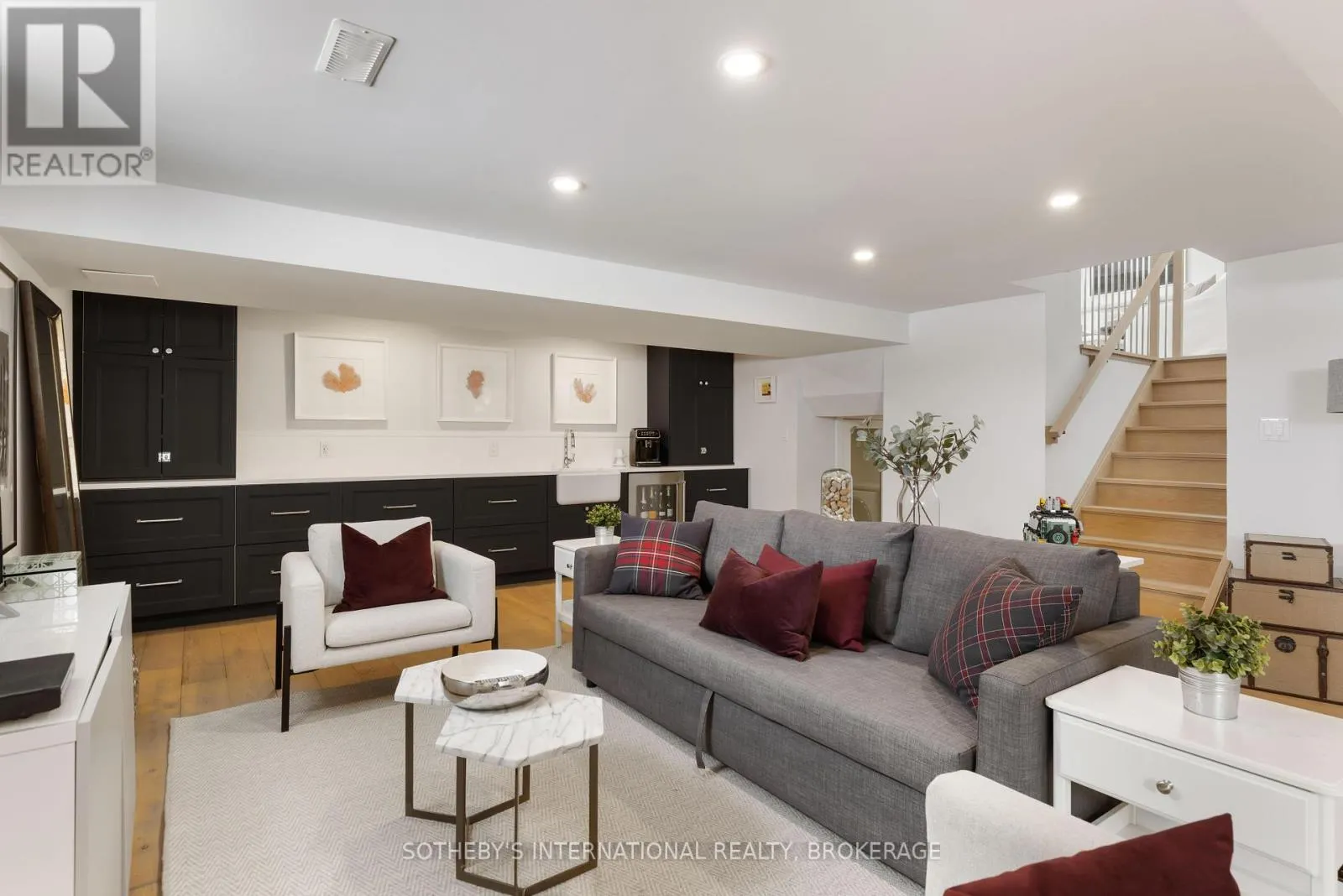 1219 LAKESHORE ROAD