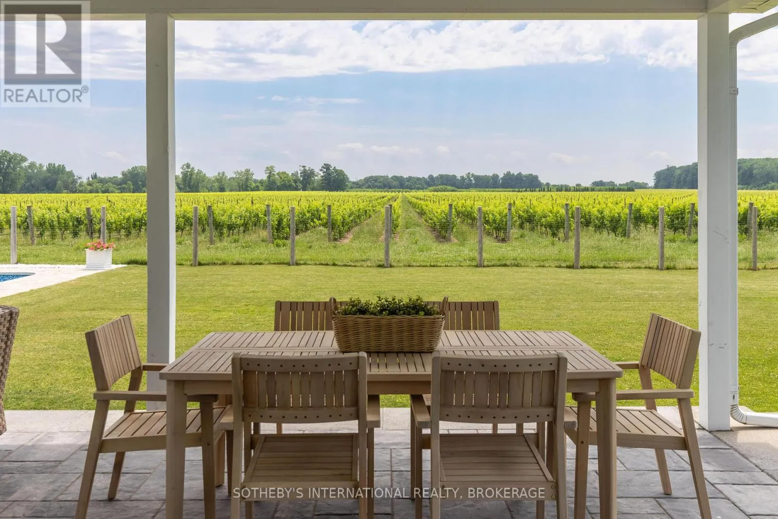 1219 LAKESHORE ROAD