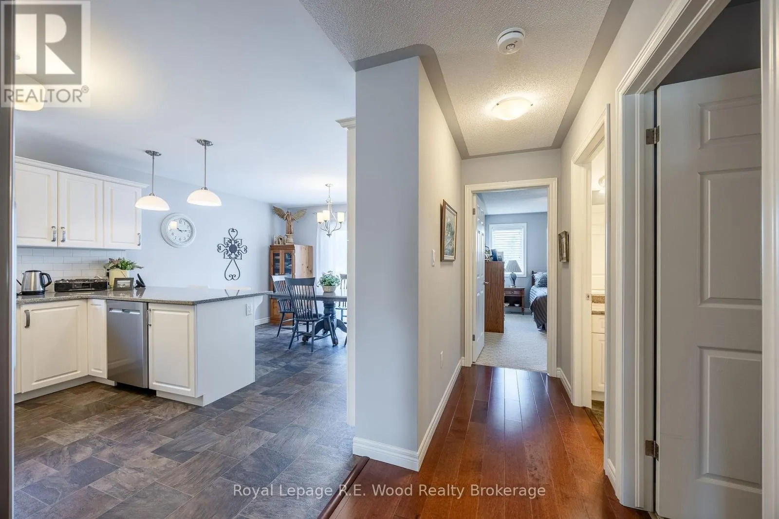 32 ESSELTINE DRIVE
