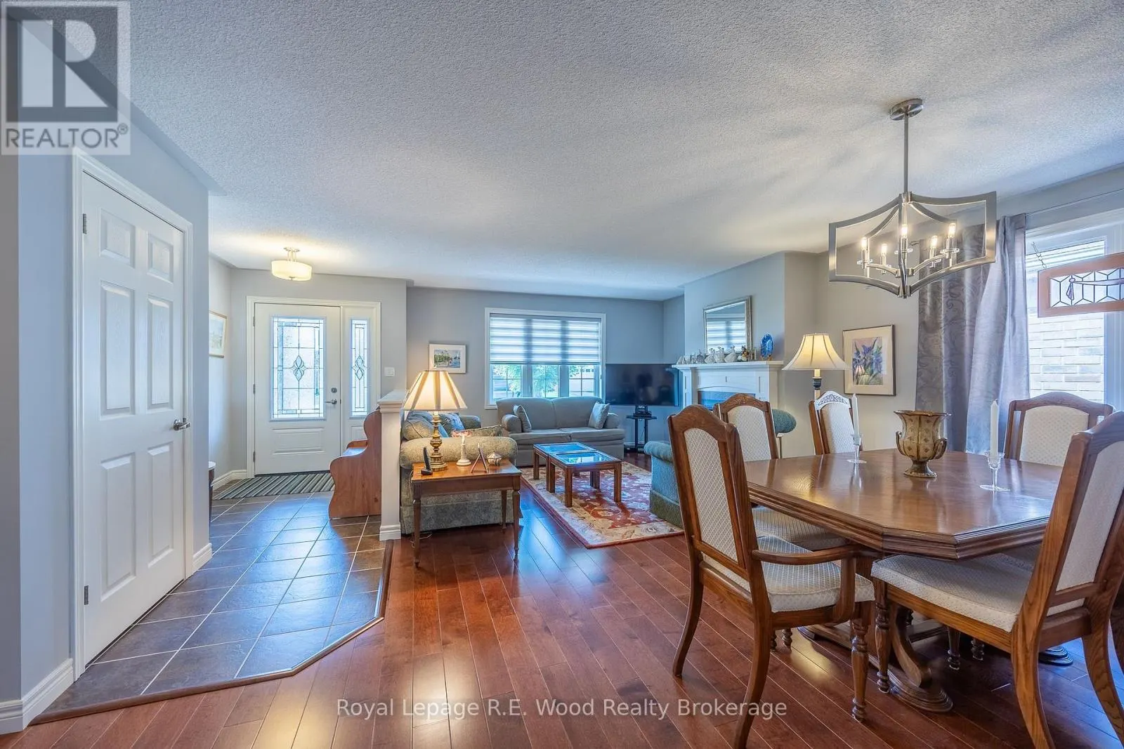 32 ESSELTINE DRIVE