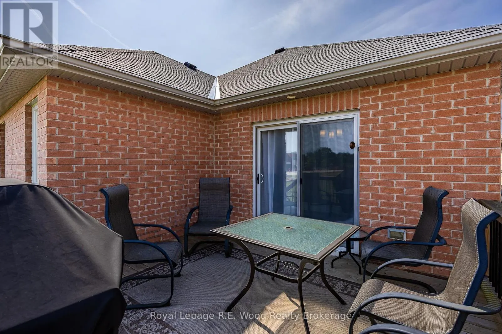 32 ESSELTINE DRIVE