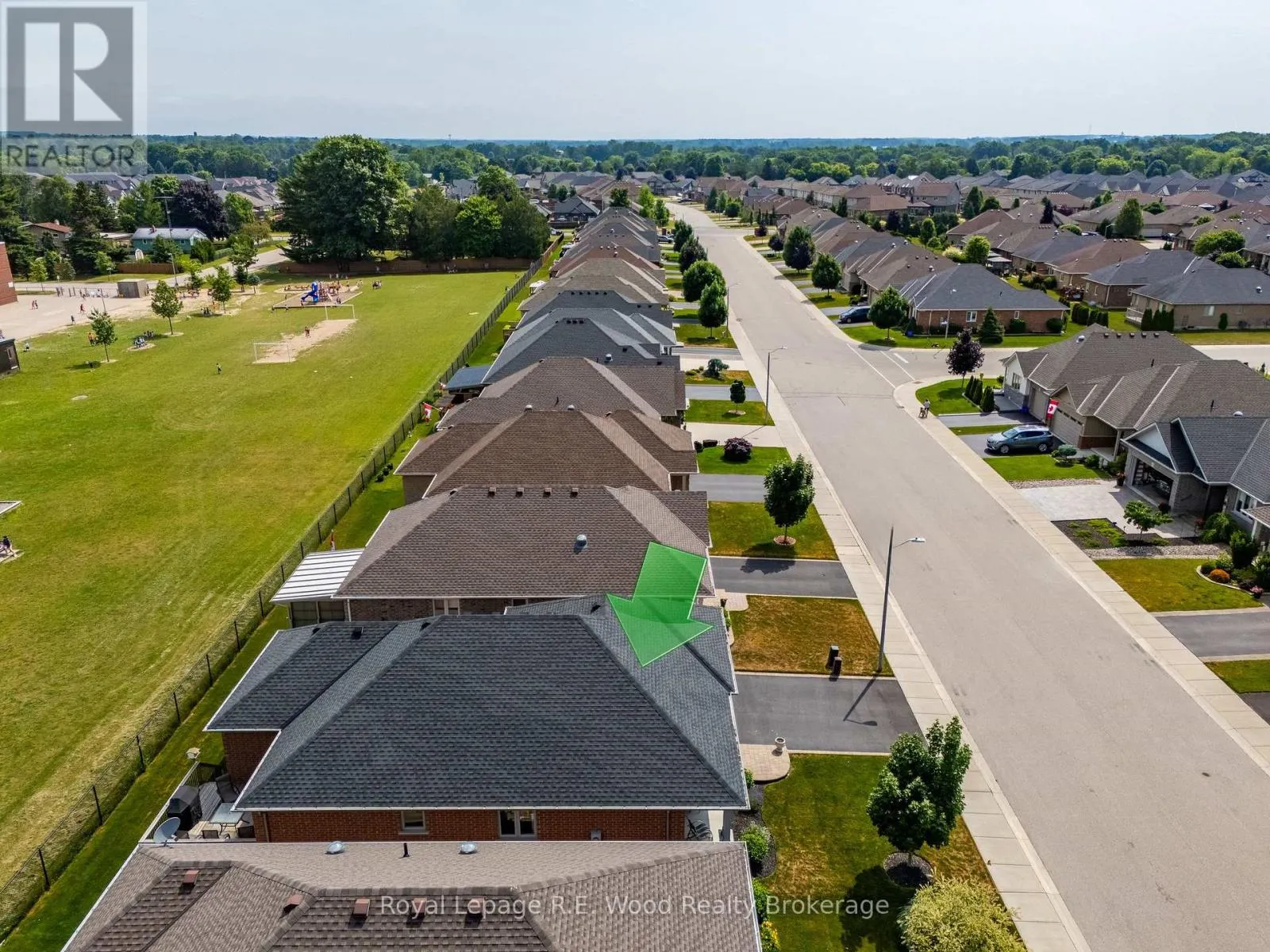 32 ESSELTINE DRIVE