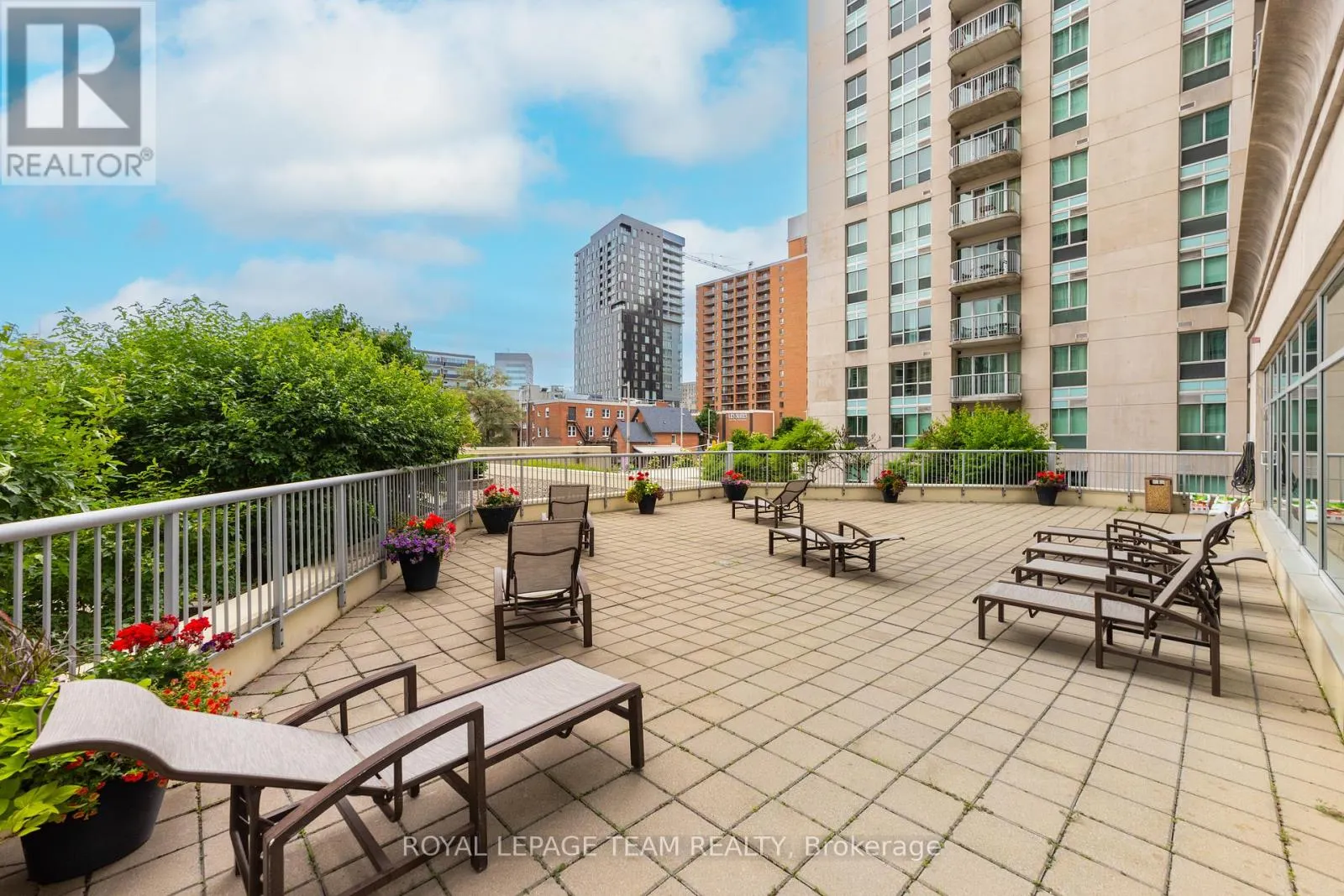 1404 - 234 RIDEAU STREET