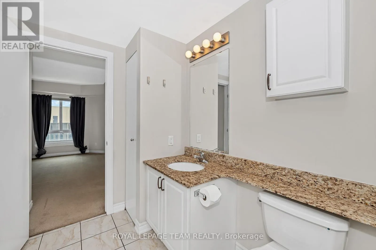 1404 - 234 RIDEAU STREET