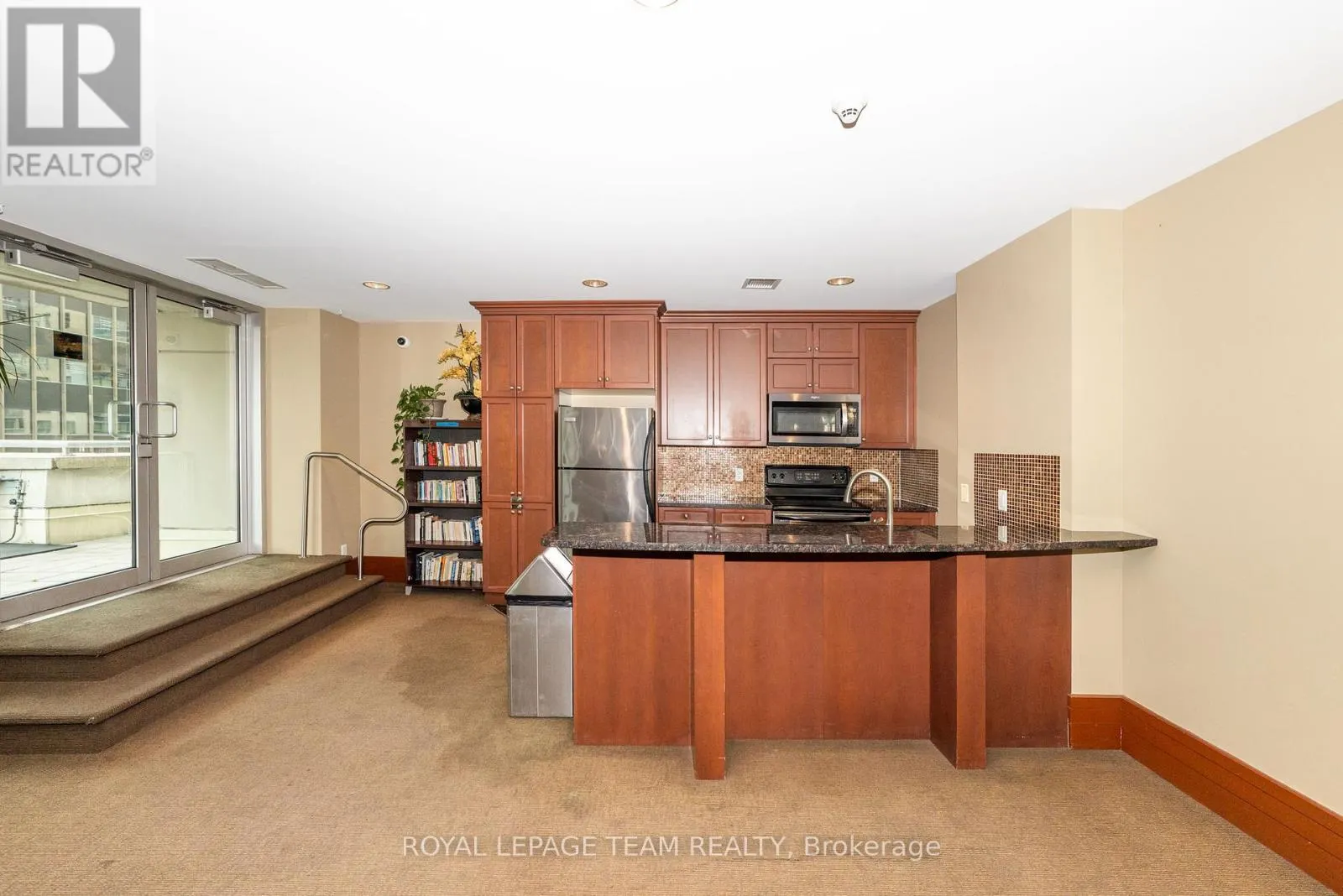 1404 - 234 RIDEAU STREET