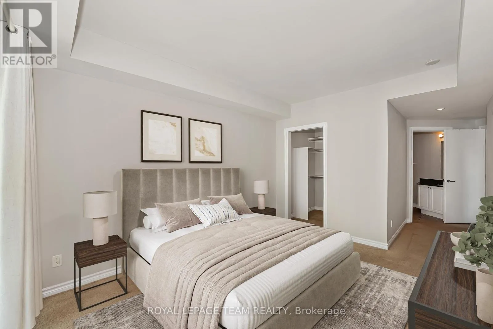 1404 - 234 RIDEAU STREET