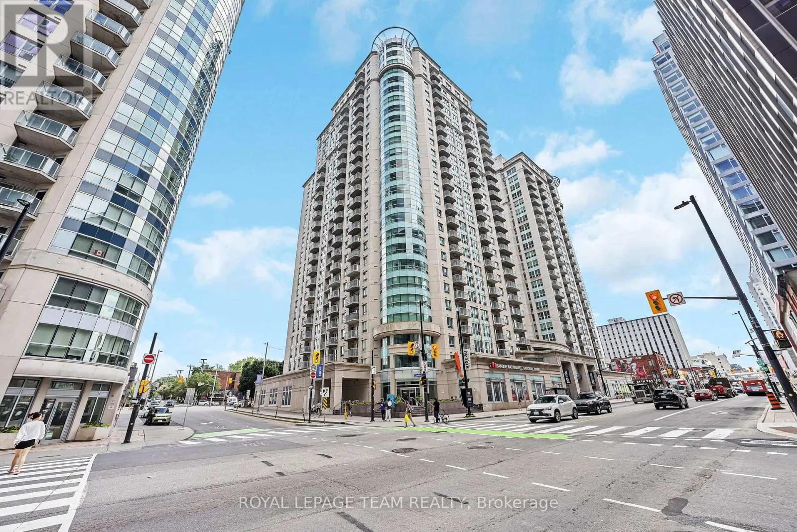 1404 - 234 RIDEAU STREET