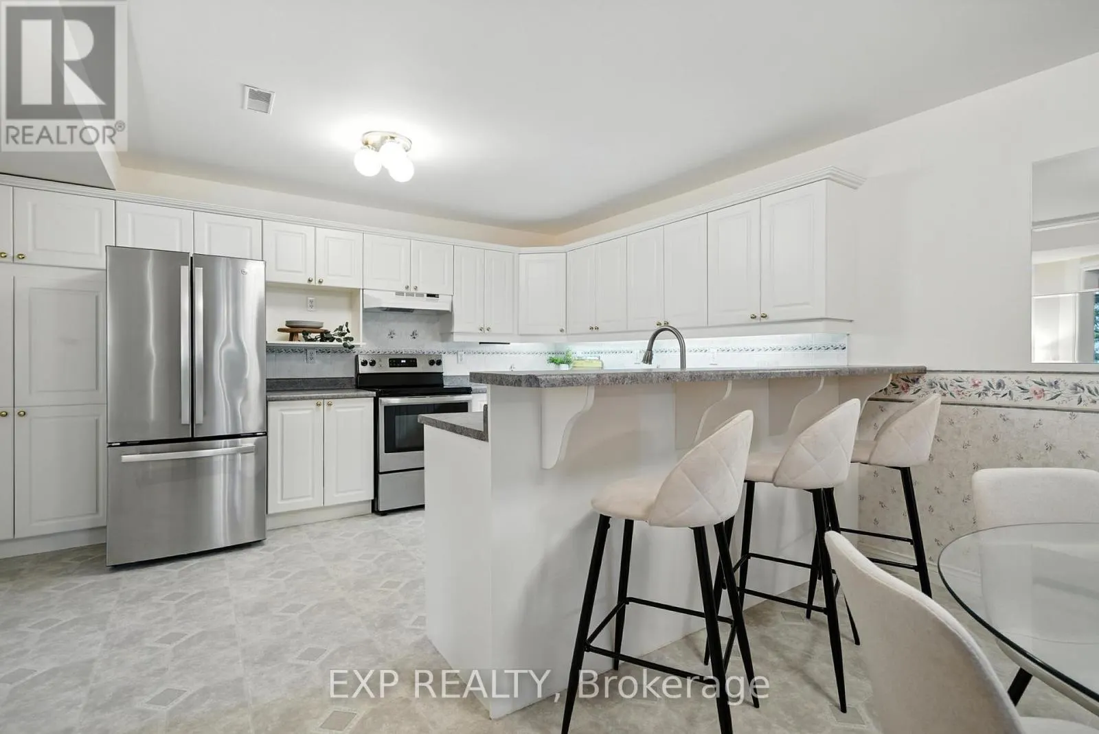 511 - 245 ELGIN STREET W, #511