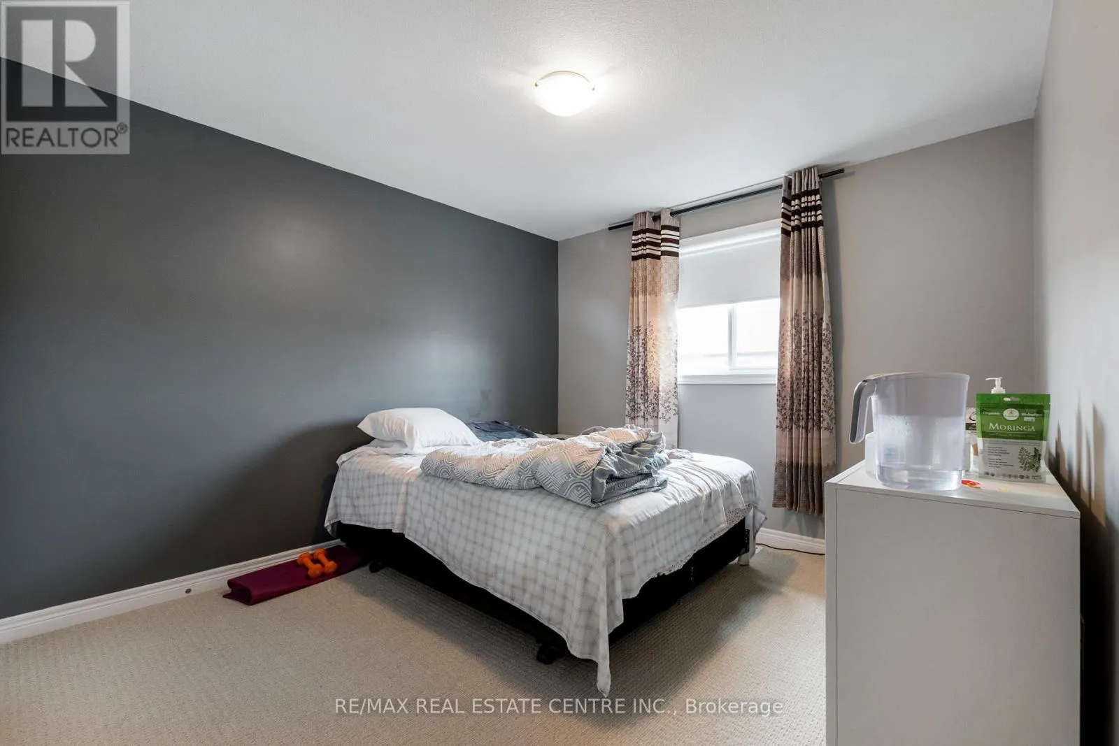 54 - 8 LAKELAWN ROAD
