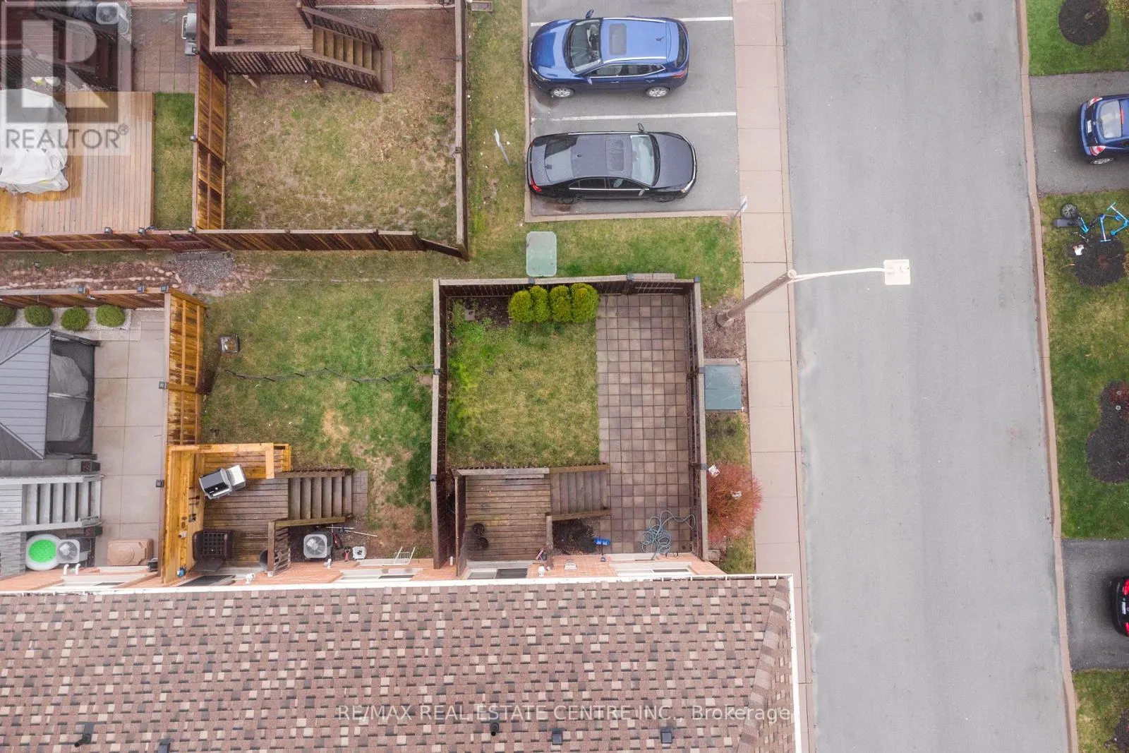 54 - 8 LAKELAWN ROAD