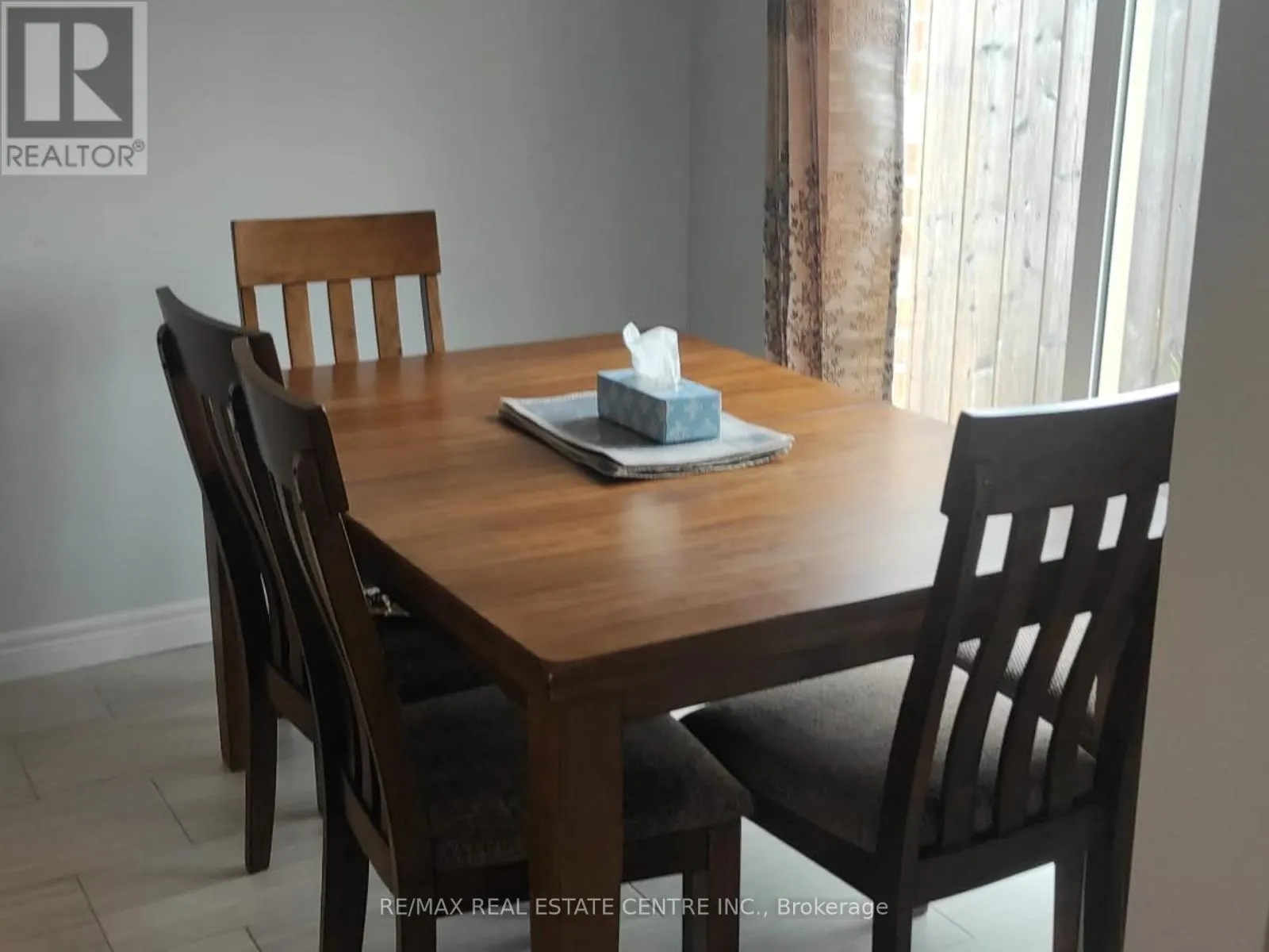 54 - 8 LAKELAWN ROAD
