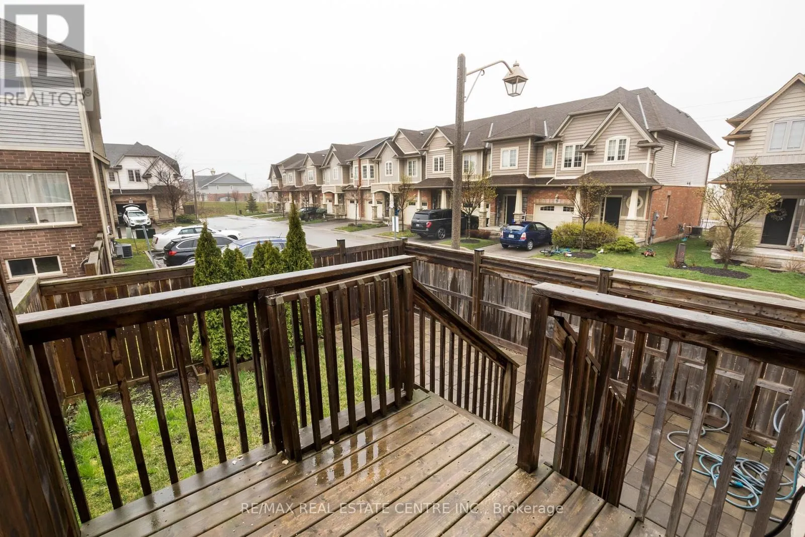 54 - 8 LAKELAWN ROAD