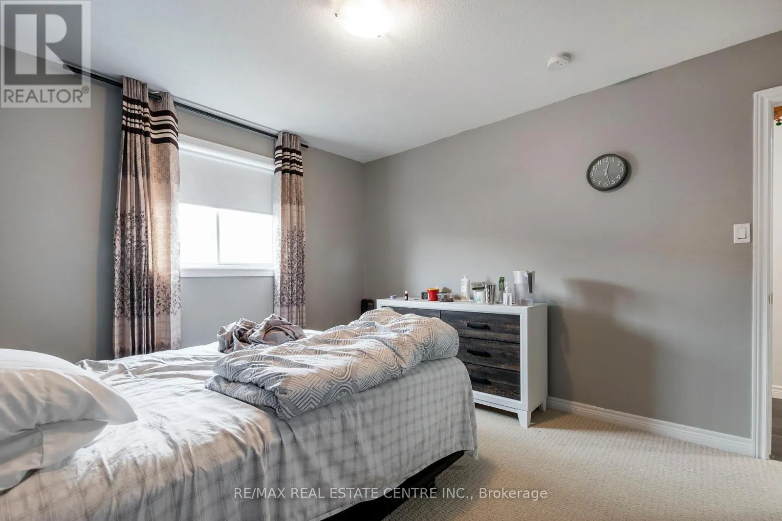 54 - 8 LAKELAWN ROAD