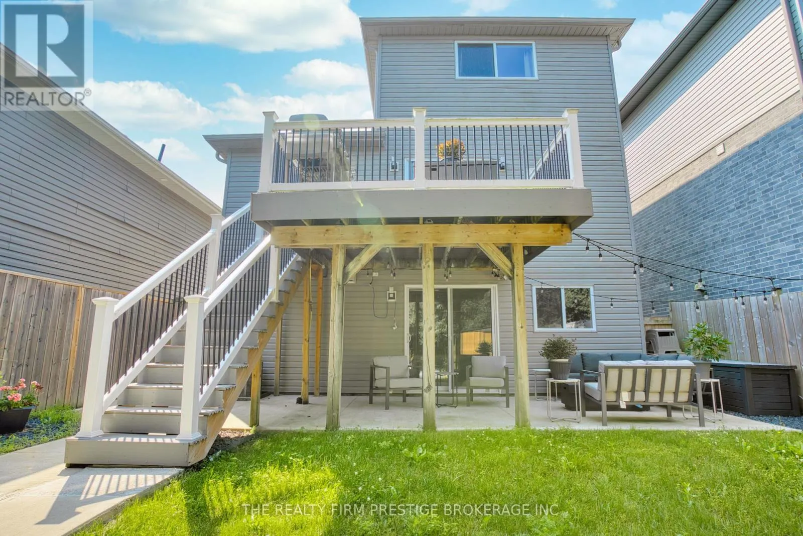 27 WILLIS AVENUE