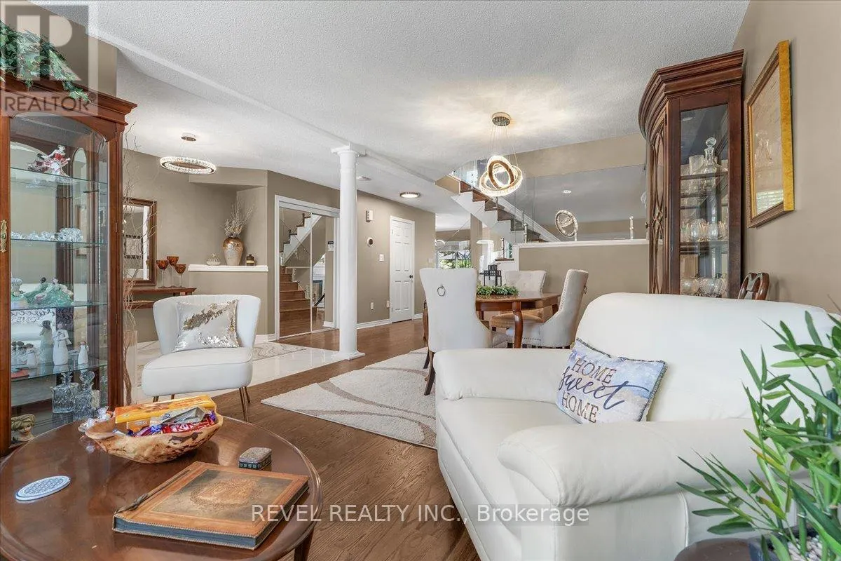 17 MICHAELA CRESCENT