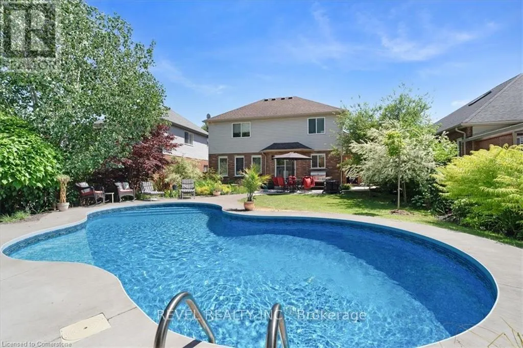 17 MICHAELA CRESCENT
