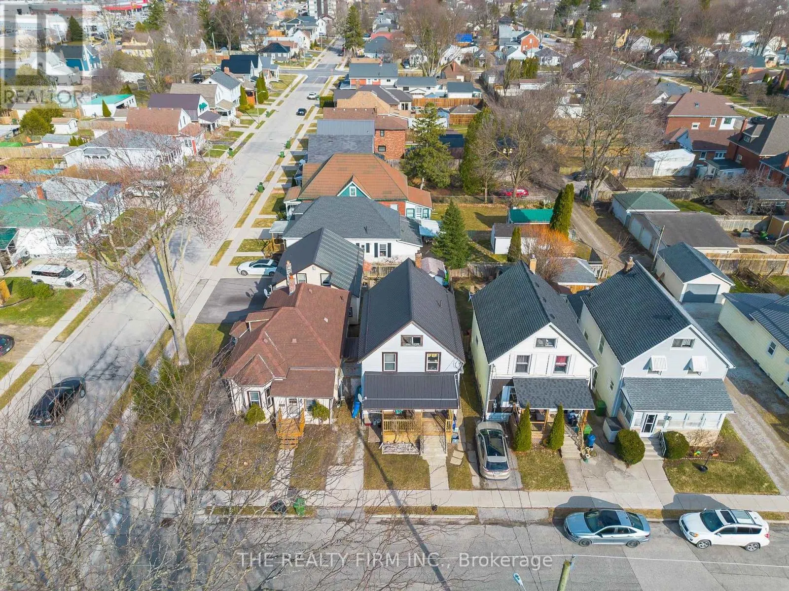 20 FOURTH AVENUE