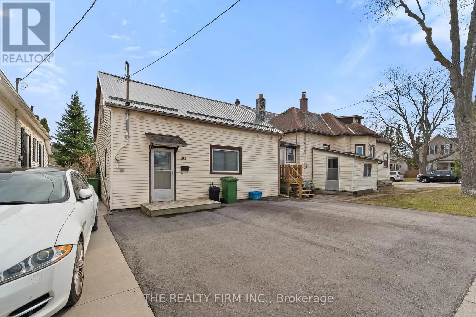 18 FOURTH AVENUE