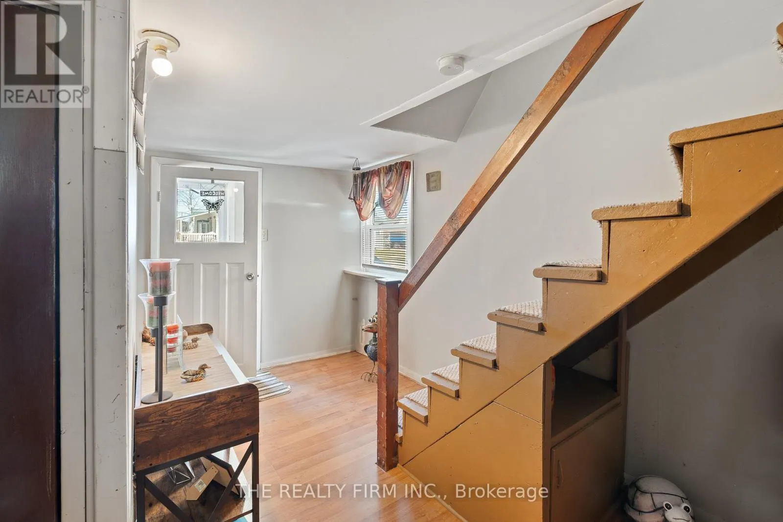 18 FOURTH AVENUE