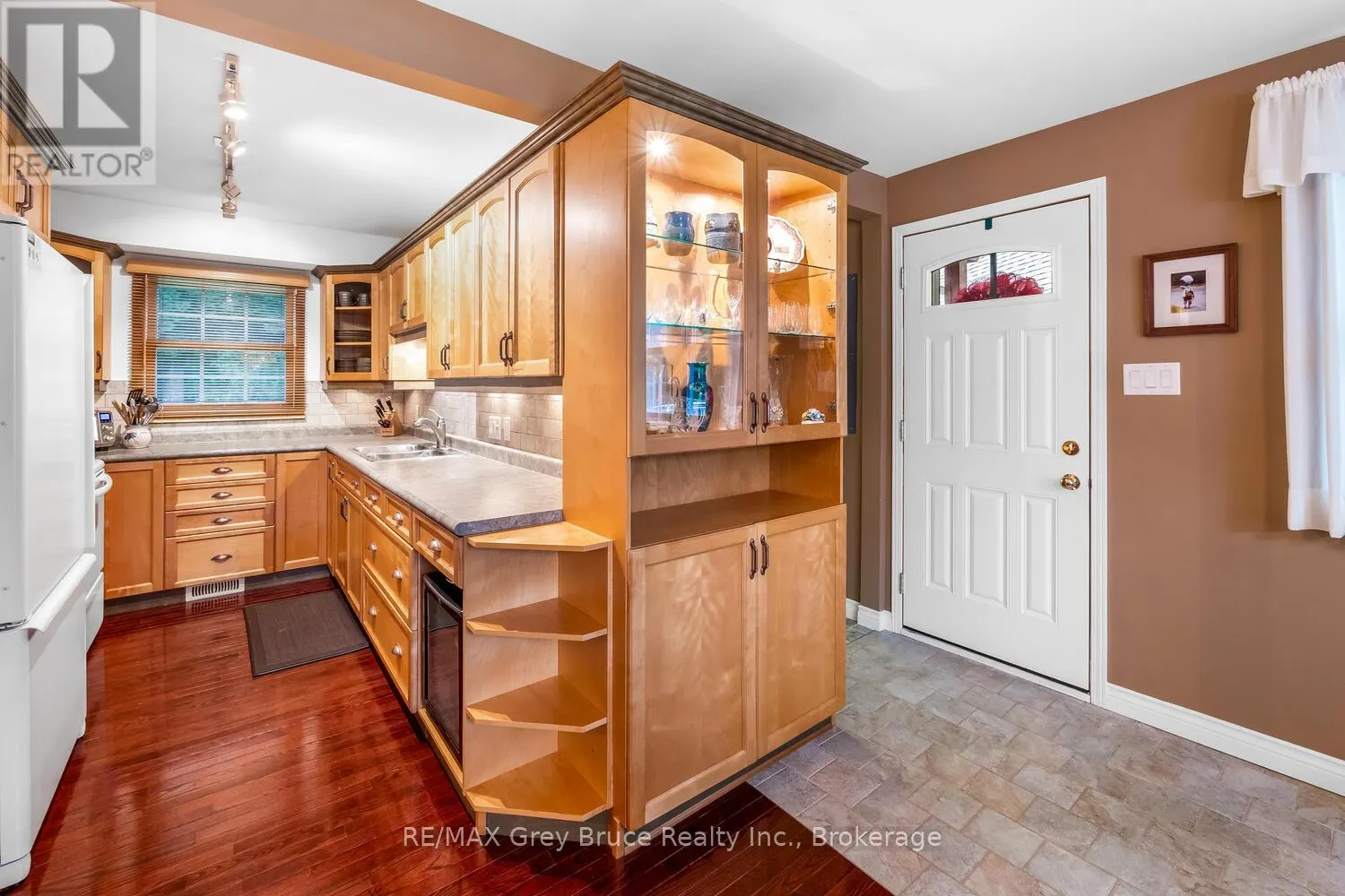186 HOPE BAY ROAD
