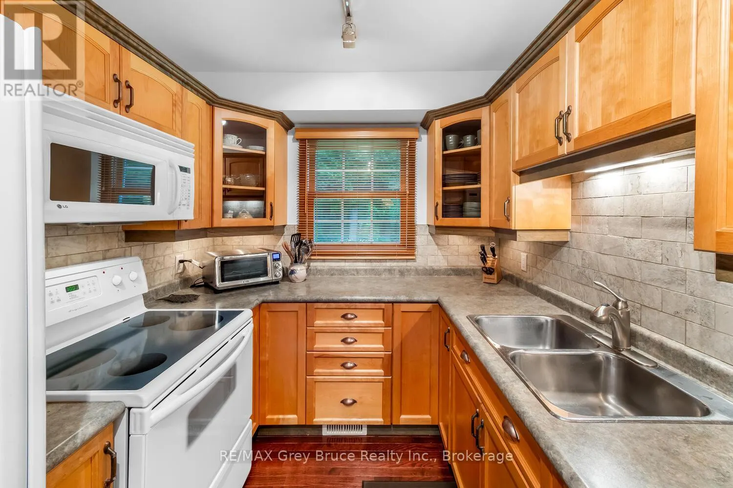 186 HOPE BAY ROAD