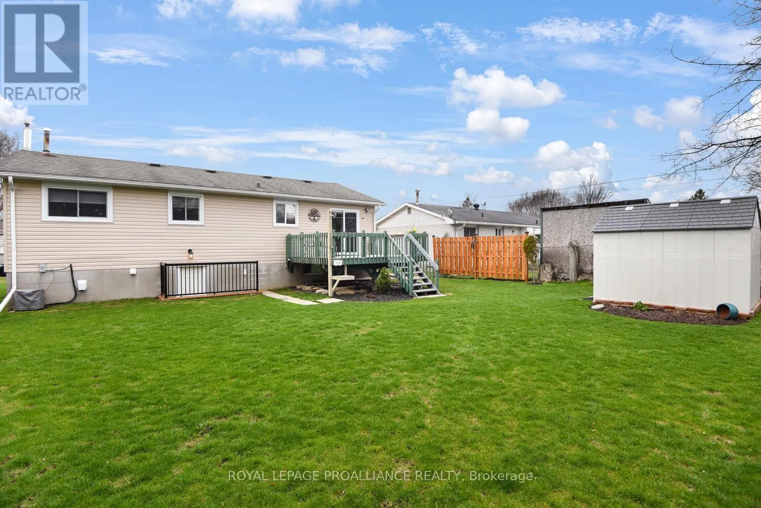 1343 BORDEN CRESCENT