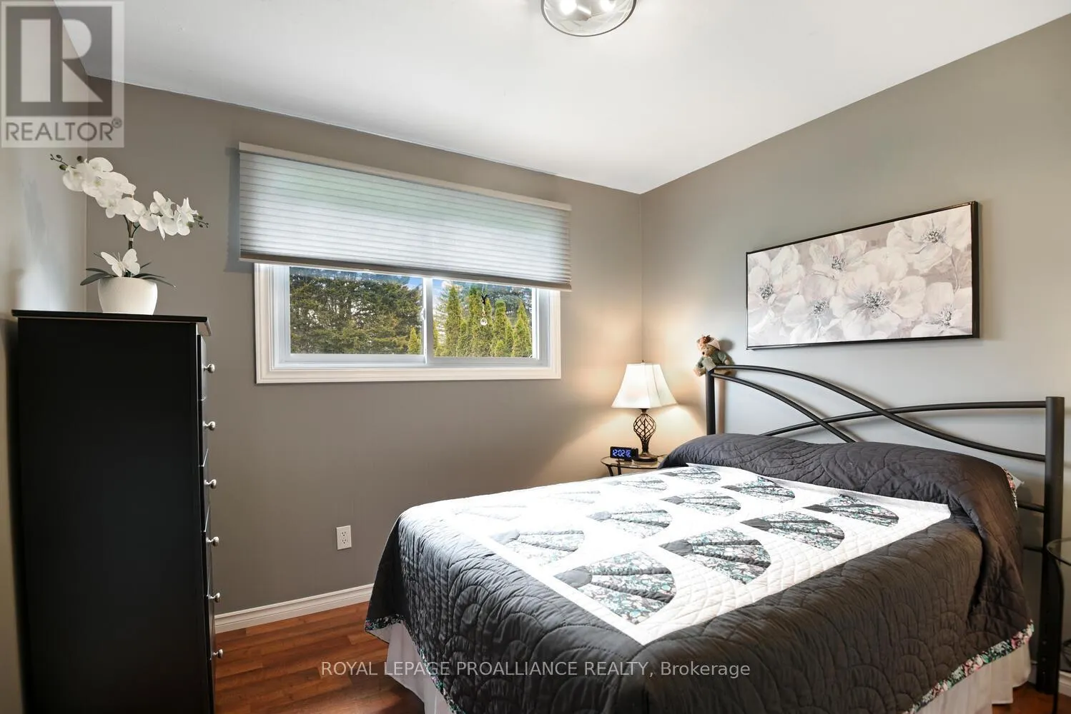 1343 BORDEN CRESCENT
