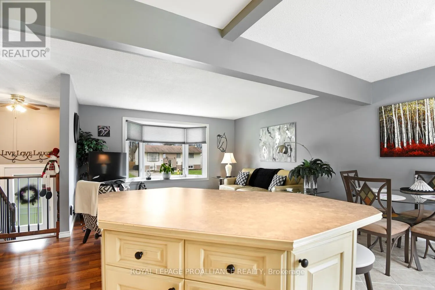 1343 BORDEN CRESCENT