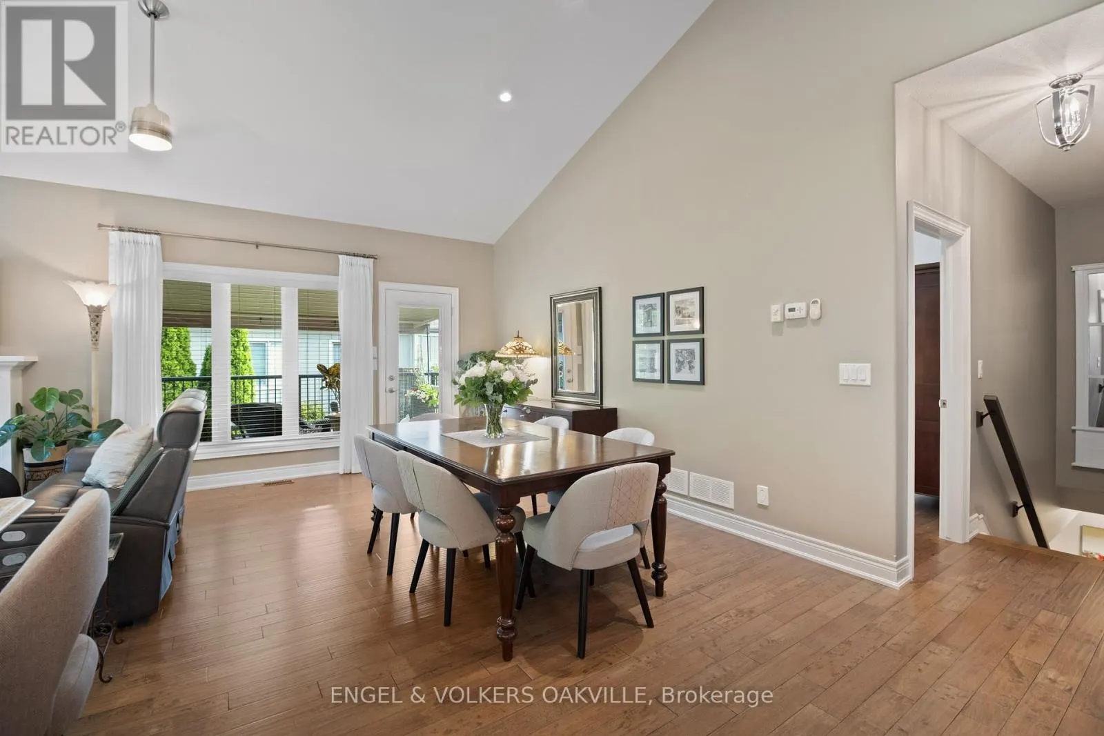 2 SAWMILL LANE