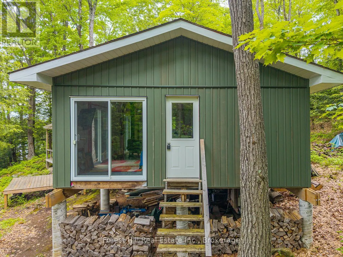60 HAWKSVIEW LANE