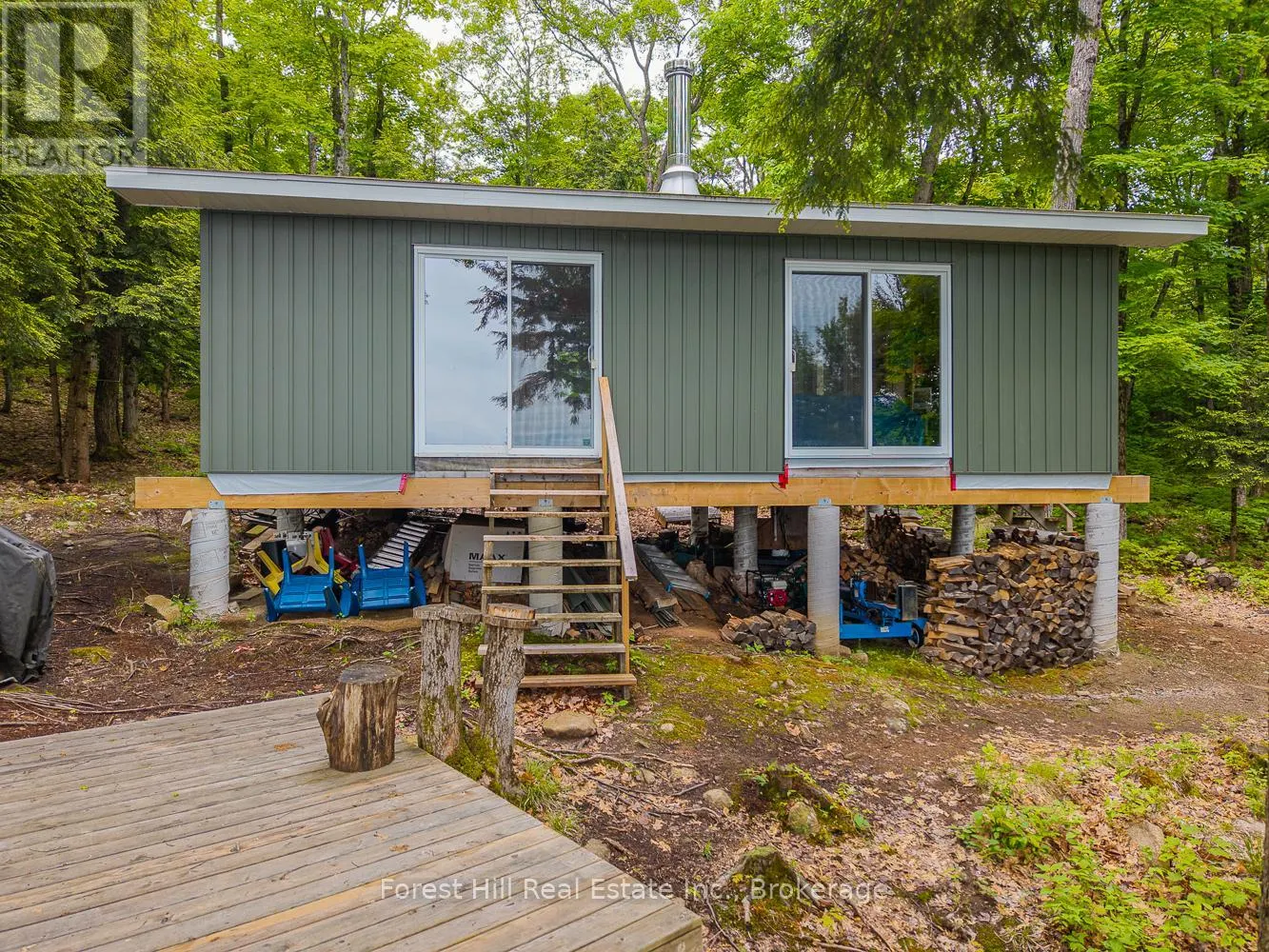 60 HAWKSVIEW LANE