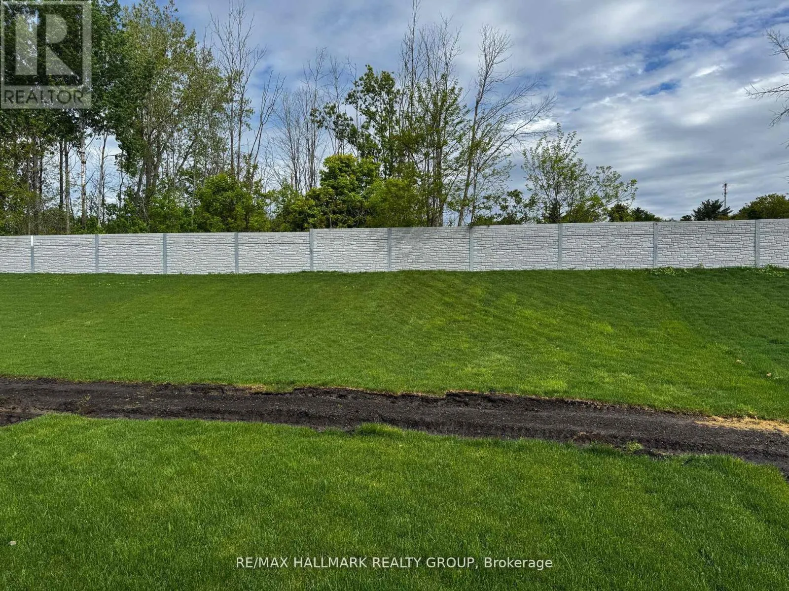 214 ADLEY DRIVE