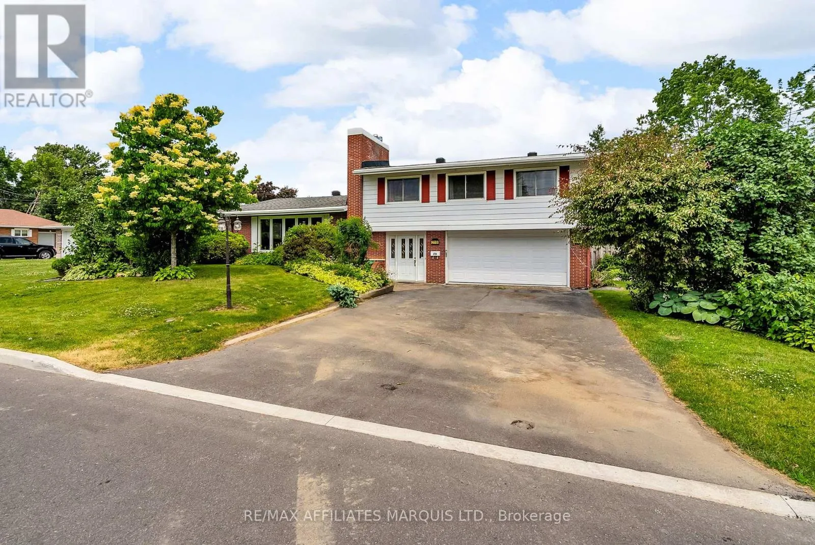 219 PESCOD AVENUE