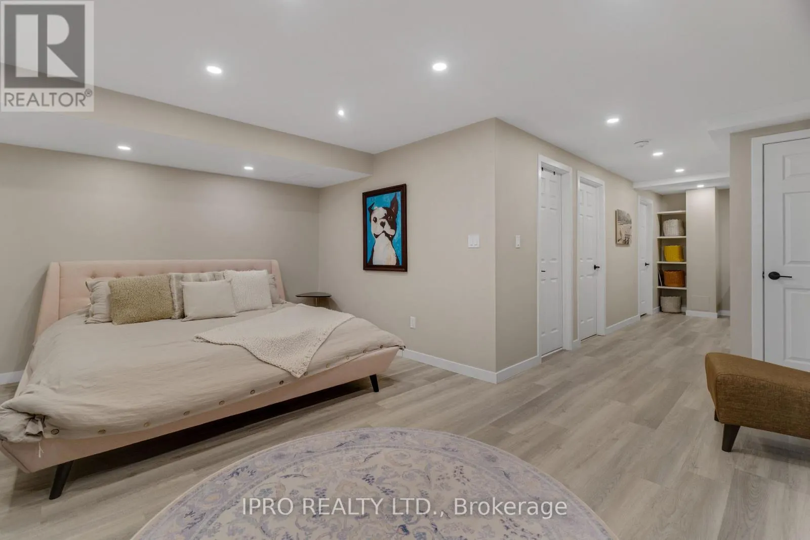 46 - 219 DUNDAS STREET E