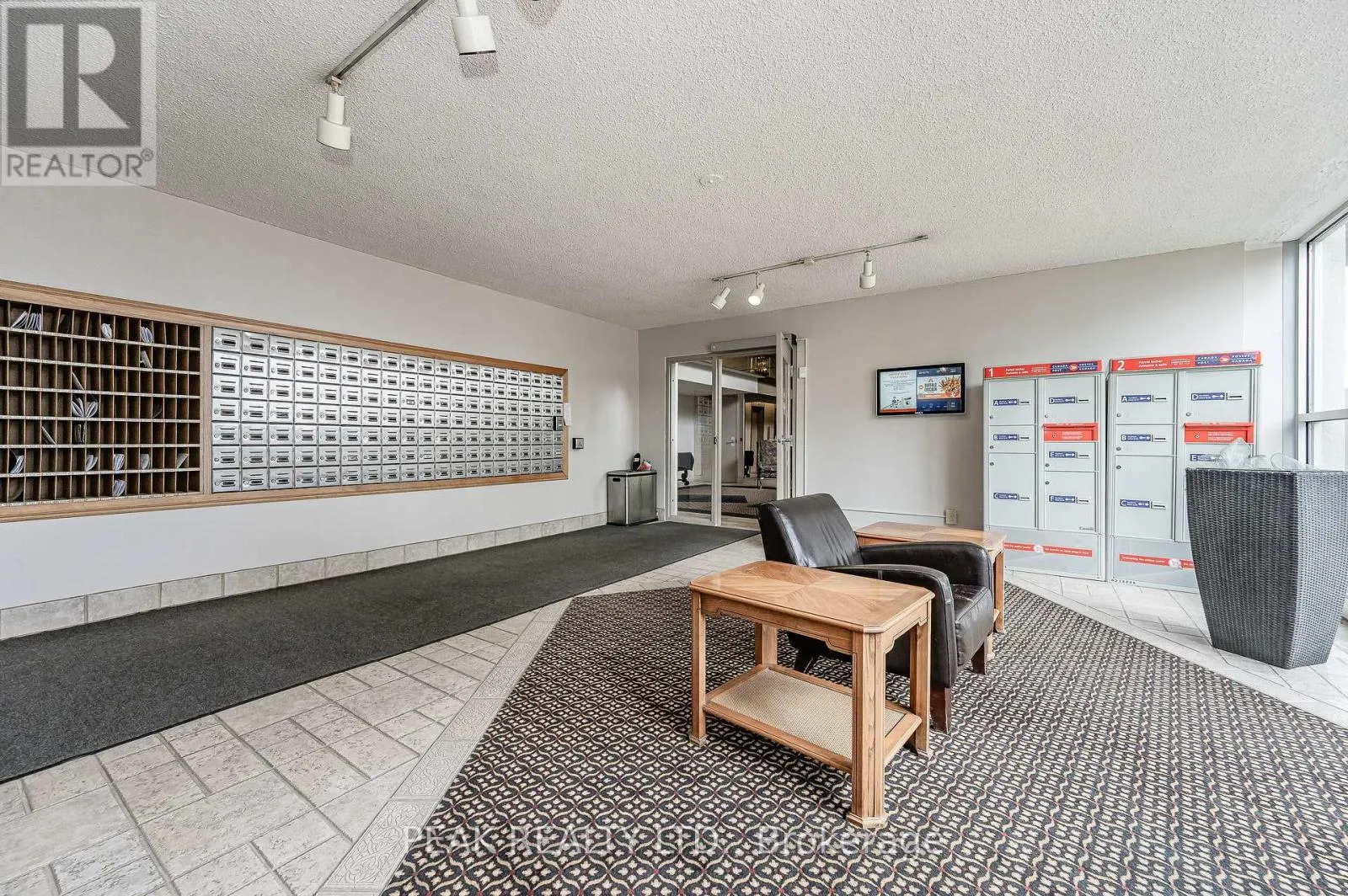 507 - 375 KING STREET E